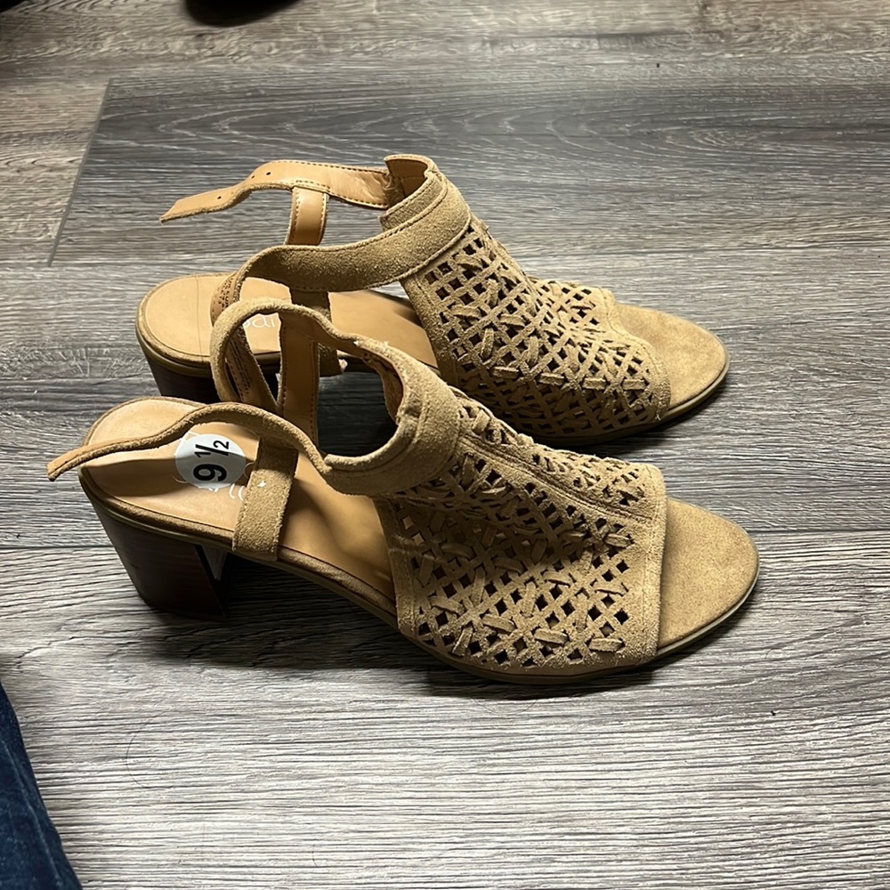 Tan Heels